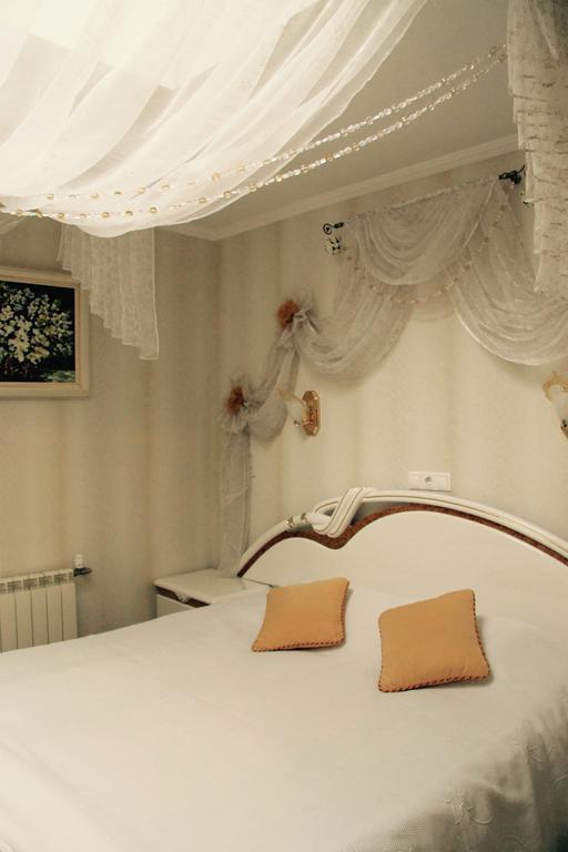 Gusarskiy Hotel&Apartment Kiev Exteriör bild